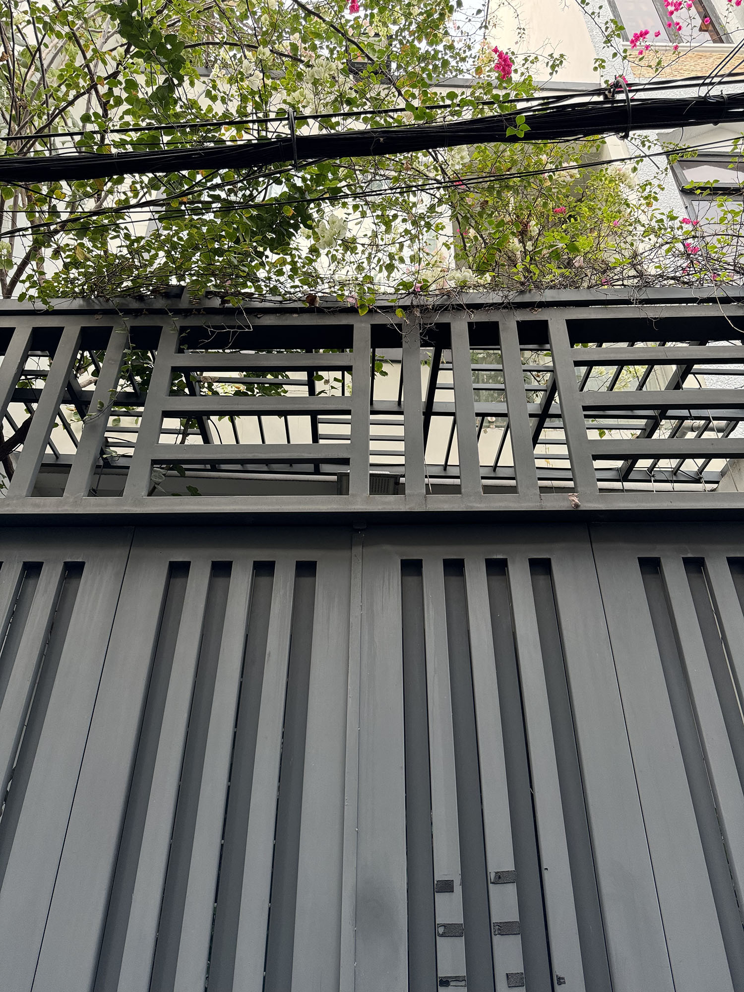 Nhà phố 1 lầu (3,5x17,25 = 60,4m2 công nhận đủ - vuông vức) hẻm đẹp Cô Giang - Gần Cầu Kiệu Quận 1